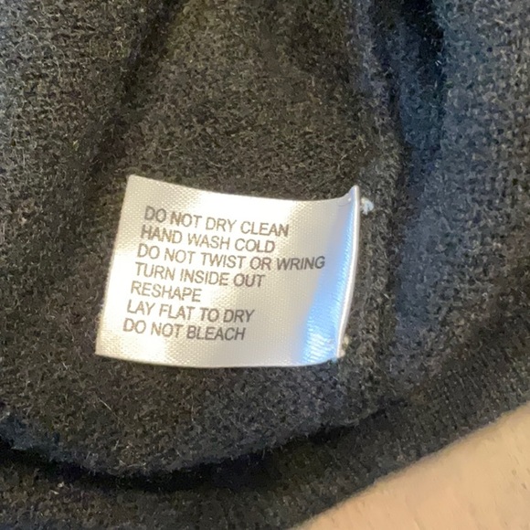 White + Warren black cashmere v neck sweater. Size small. EUC - Picture 5 of 7